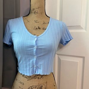 Cute blue cropped shirt
